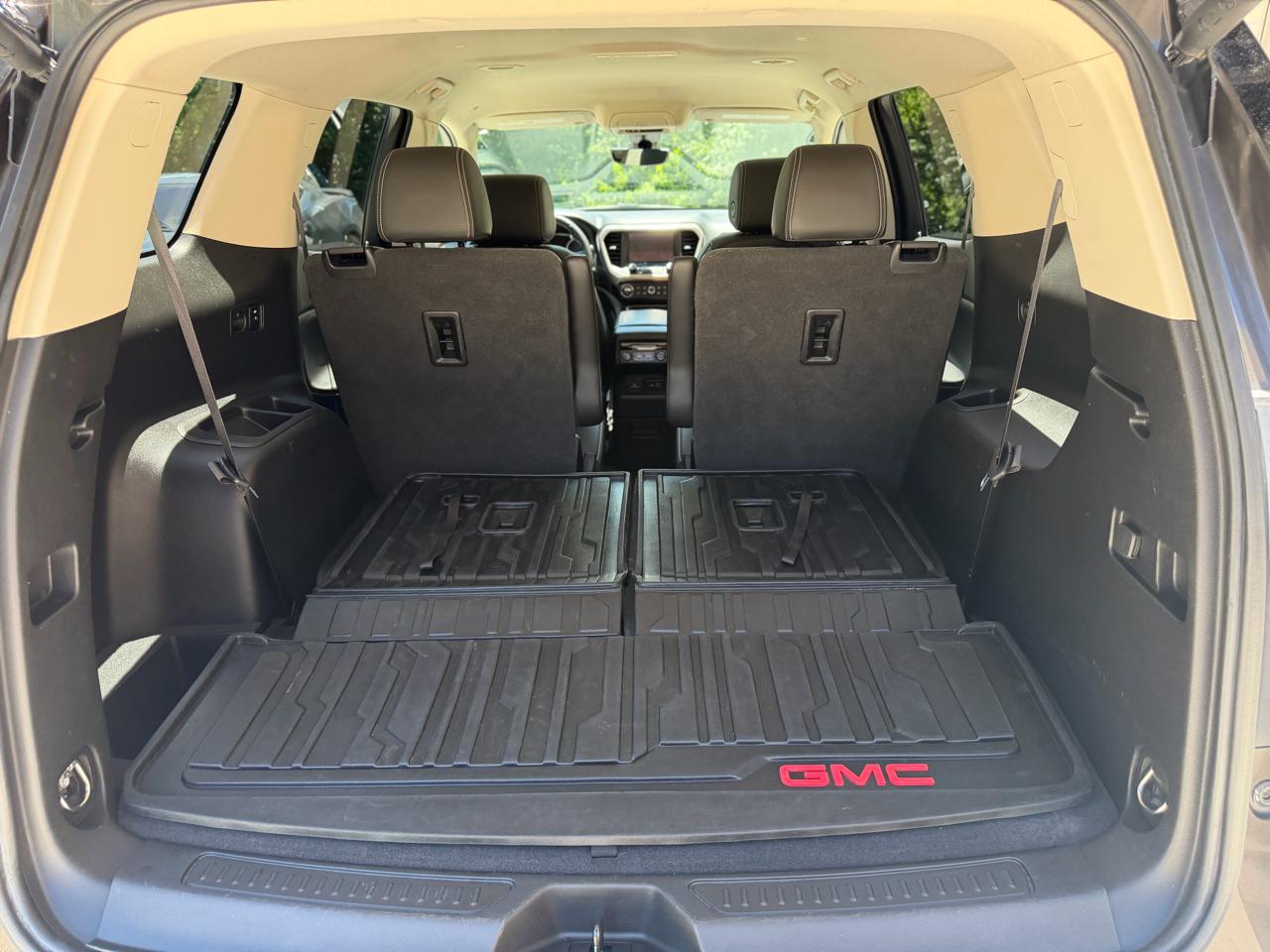 2020 GMC Acadia Denali - Photo 10