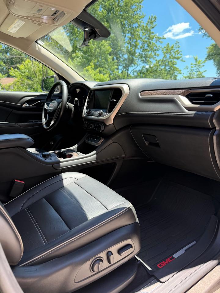 2020 GMC Acadia Denali - Photo 14