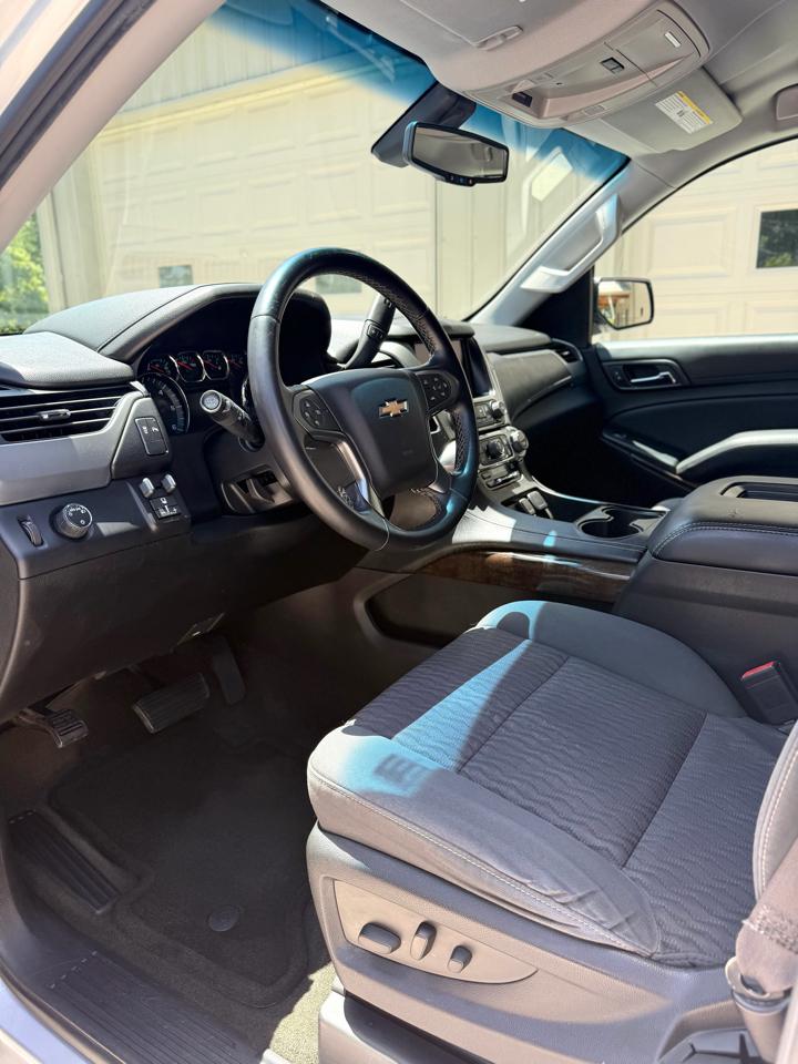 Chevrolet Suburban LS 2016