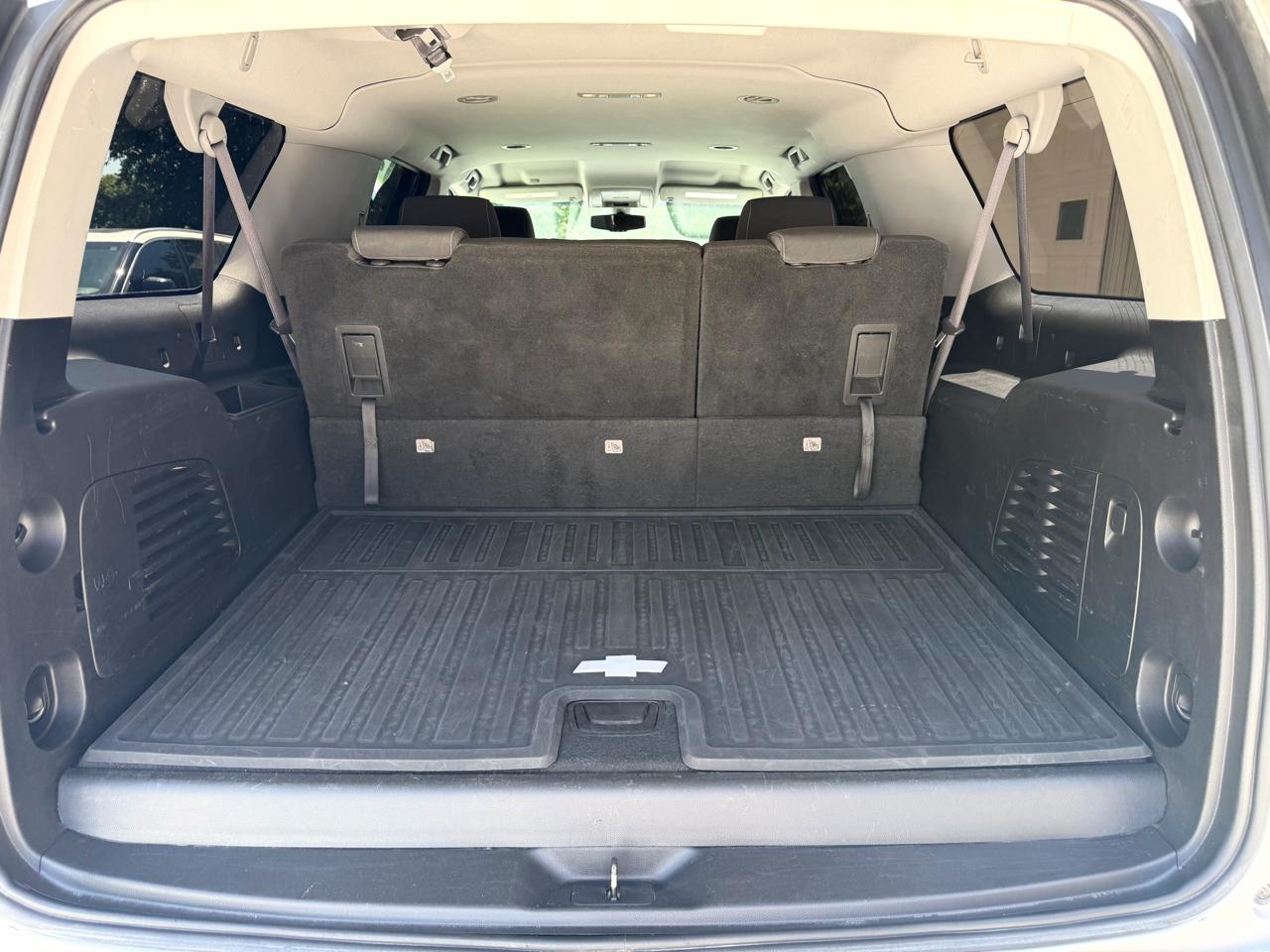 Chevrolet Suburban LS 2016