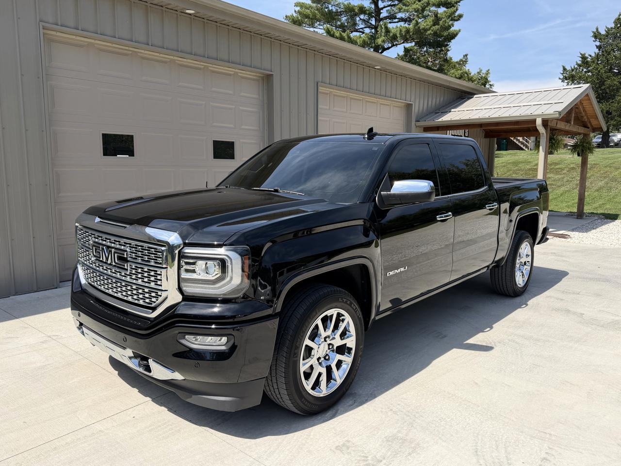 GMC Sierra 1500 Denali Crew Cab Short Box 4WD 2017
