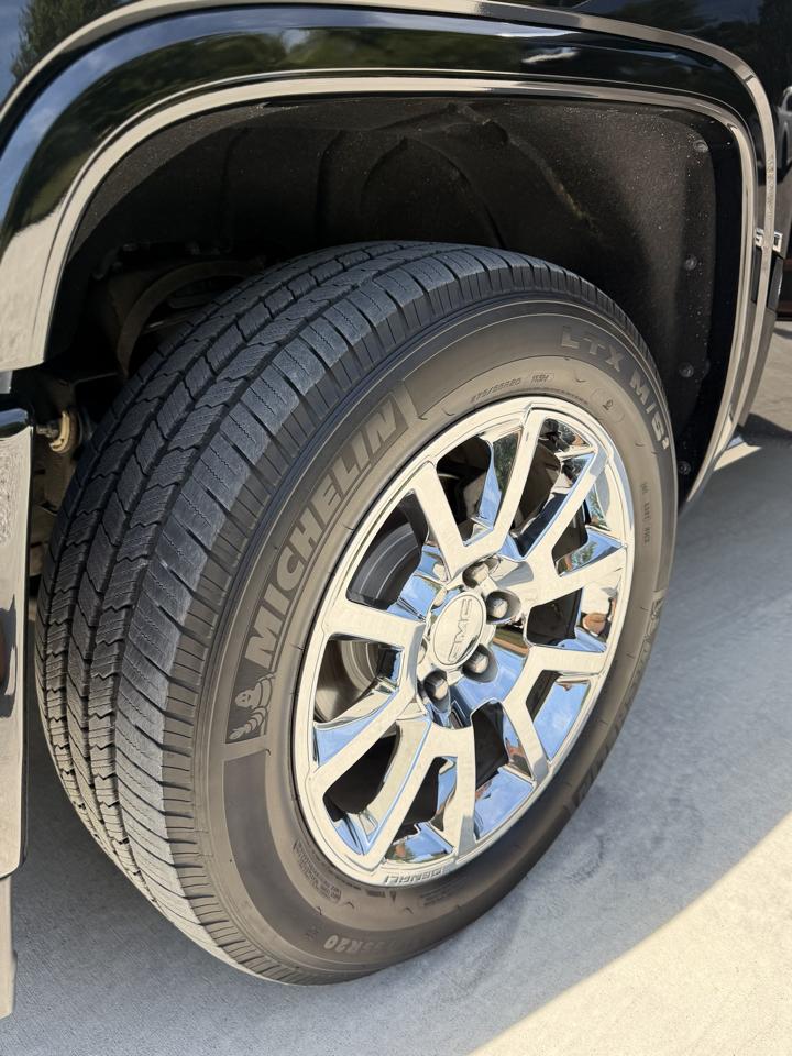 GMC Sierra 1500 Denali Crew Cab Short Box 4WD 2017