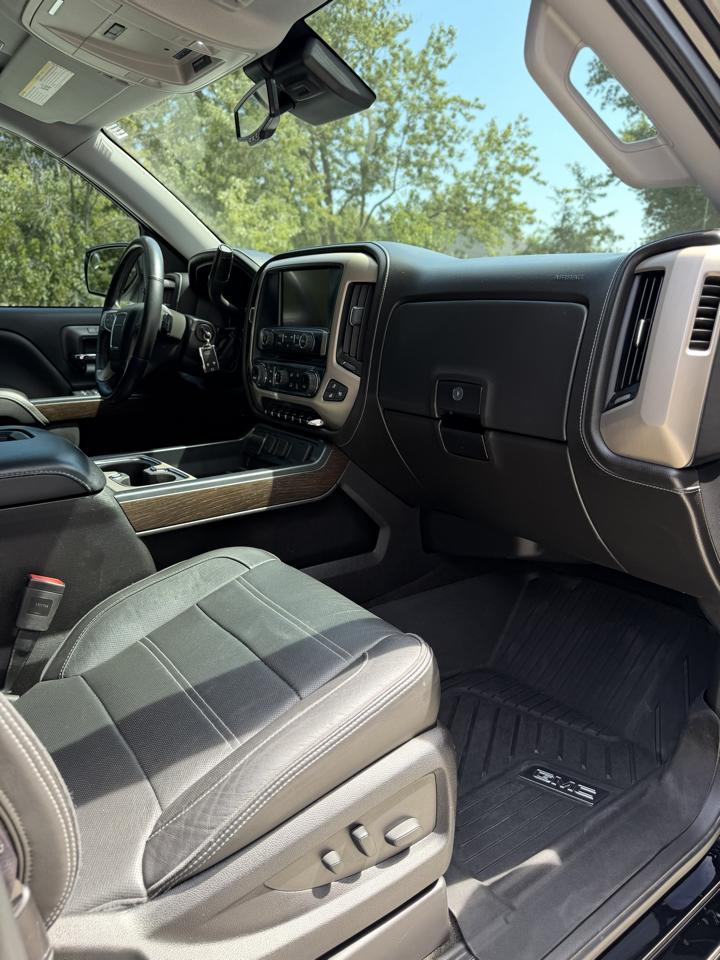 GMC Sierra 1500 Denali Crew Cab Short Box 4WD 2017