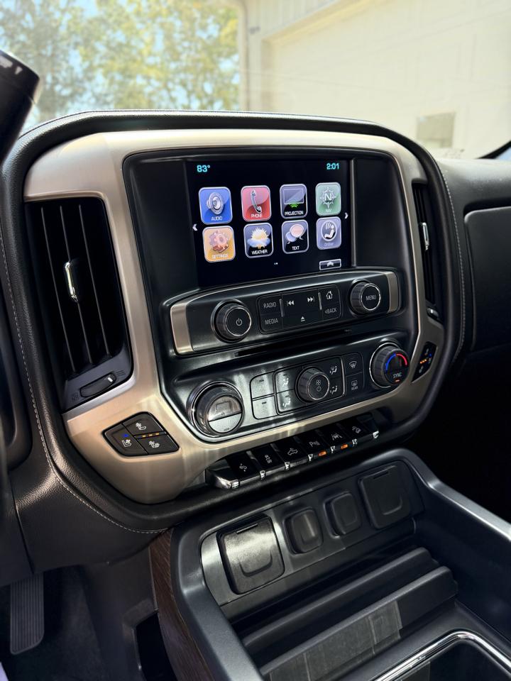 GMC Sierra 1500 Denali Crew Cab Short Box 4WD 2017