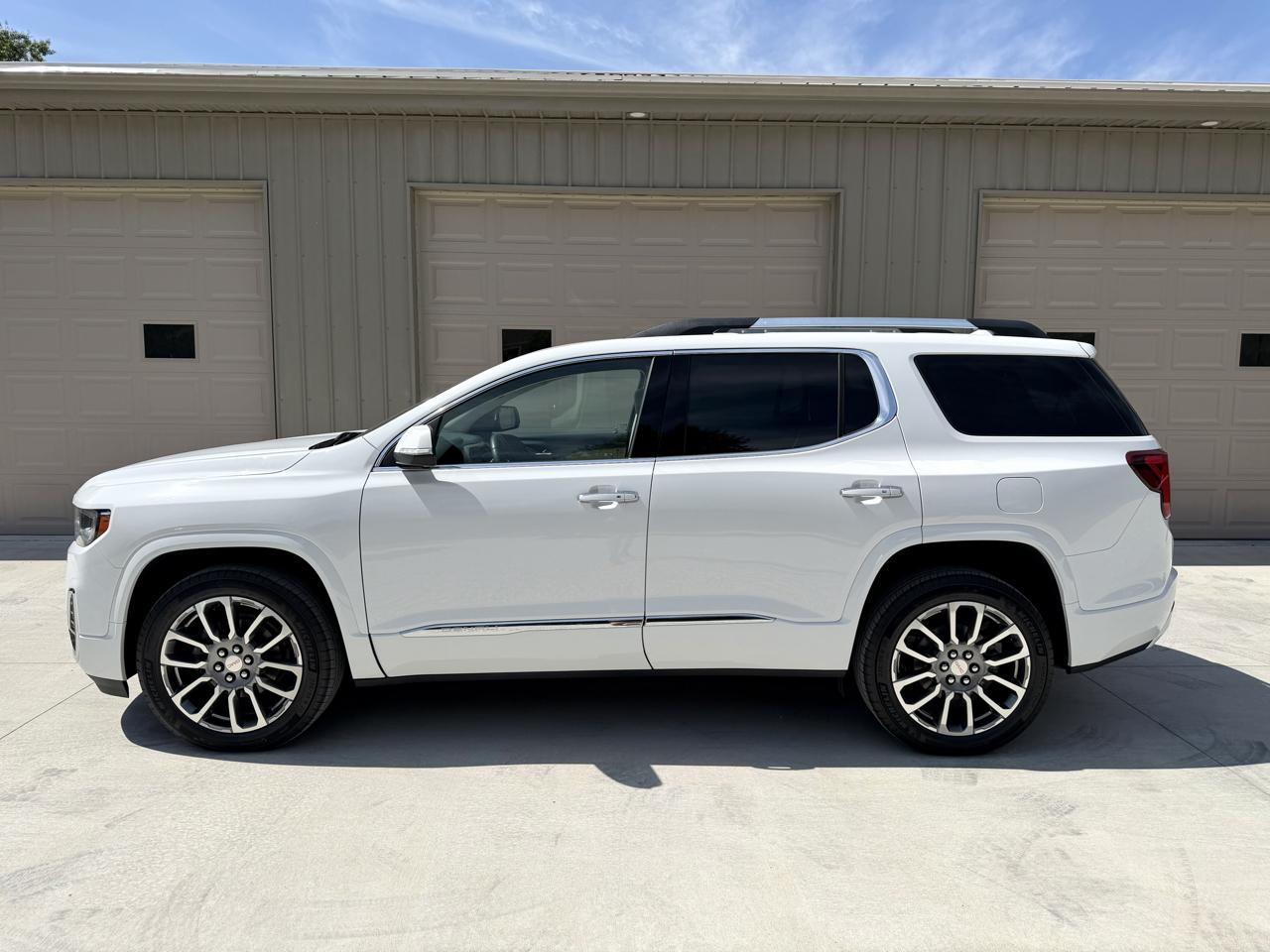 GMC Acadia Denali AWD 2023