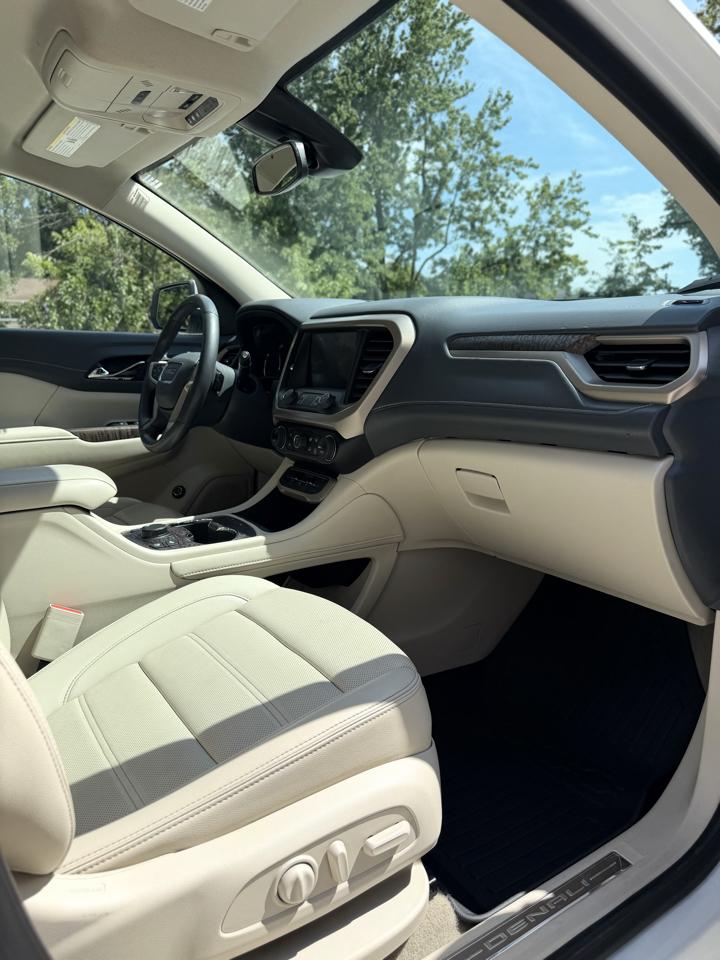 GMC Acadia Denali AWD 2023