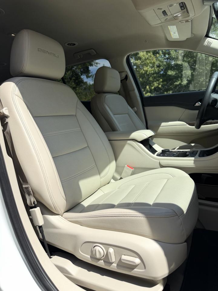 GMC Acadia Denali AWD 2023