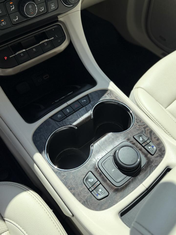GMC Acadia Denali AWD 2023
