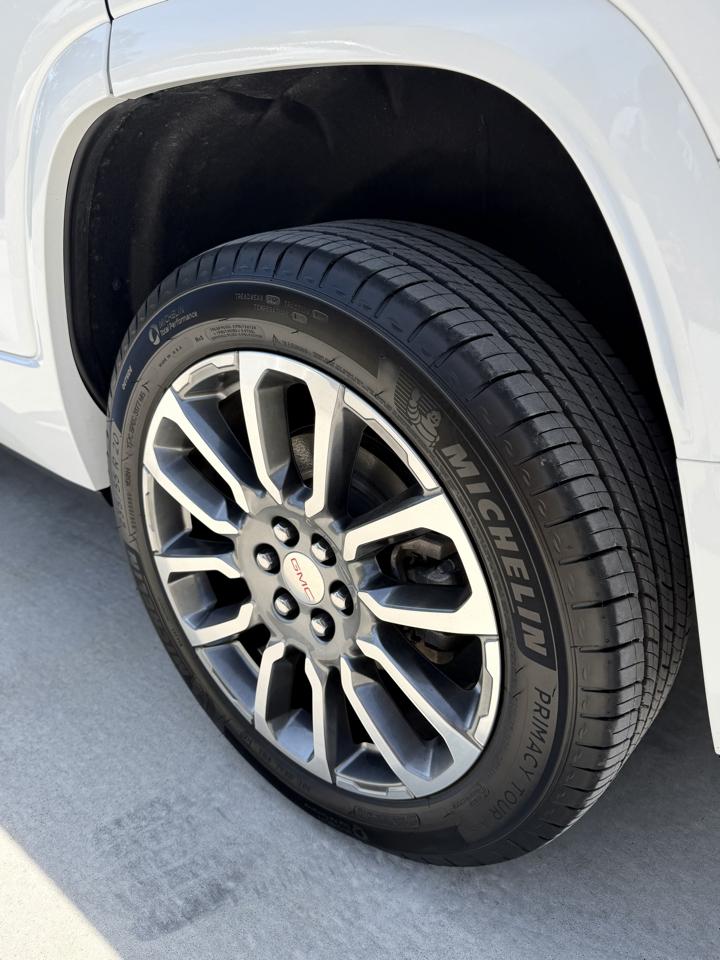 GMC Acadia Denali AWD 2023