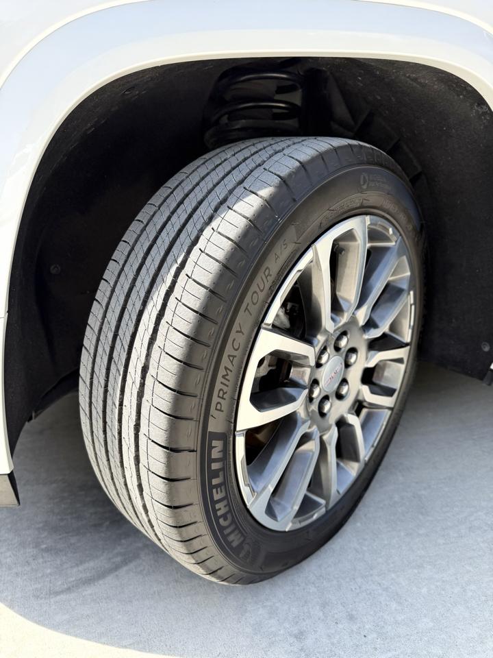 GMC Acadia Denali AWD 2023