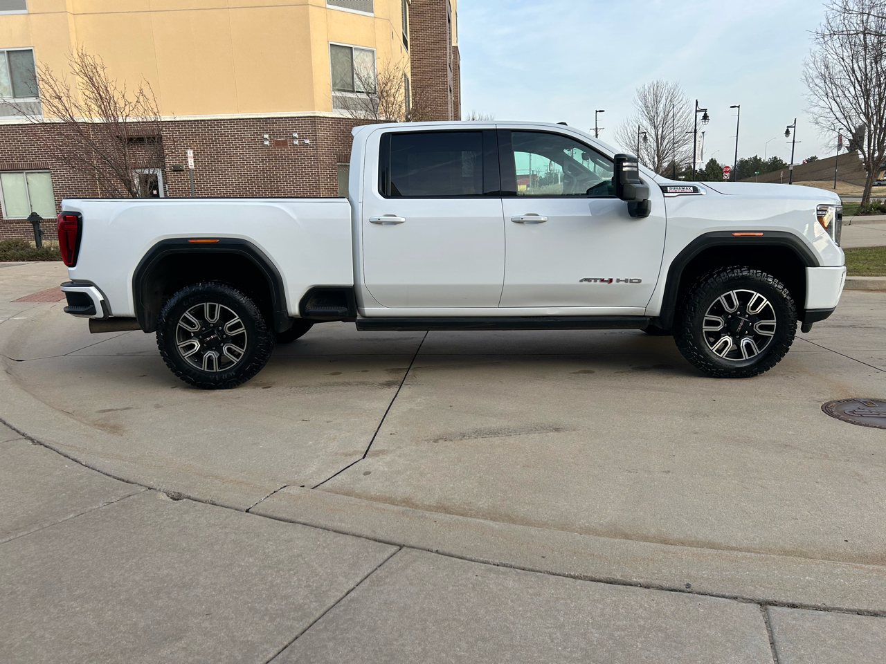 GMC Sierra 2500HD AT4 Crew Cab 4WD 2021