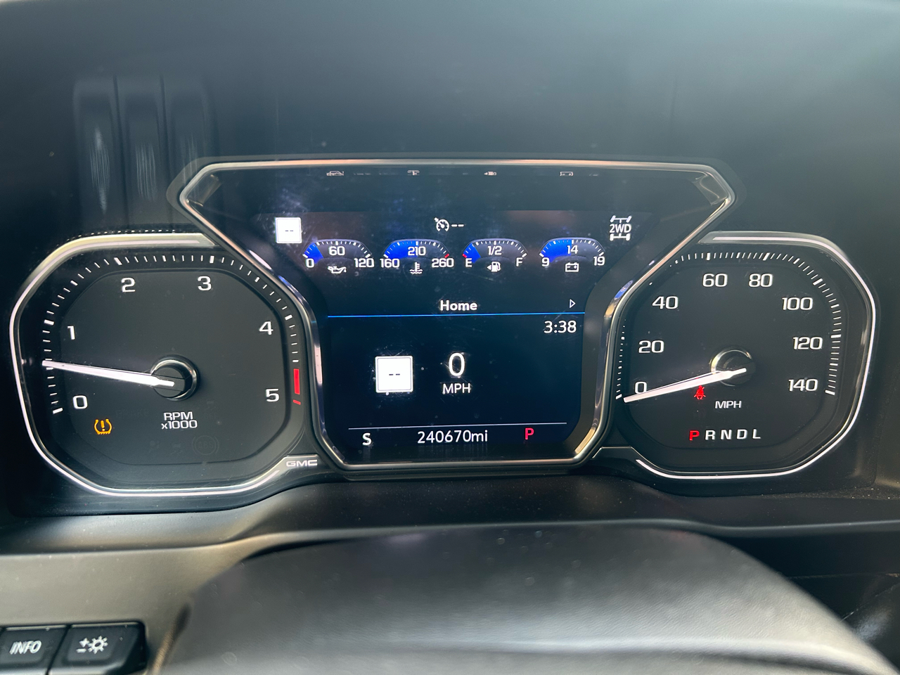 GMC Sierra 2500HD AT4 Crew Cab 4WD 2021