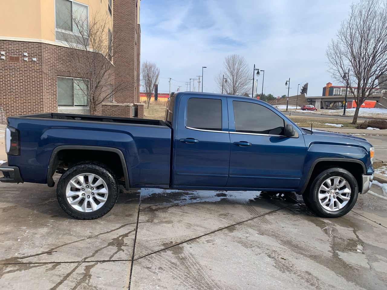 GMC Sierra 1500 SLE Double Cab 2WD 2015