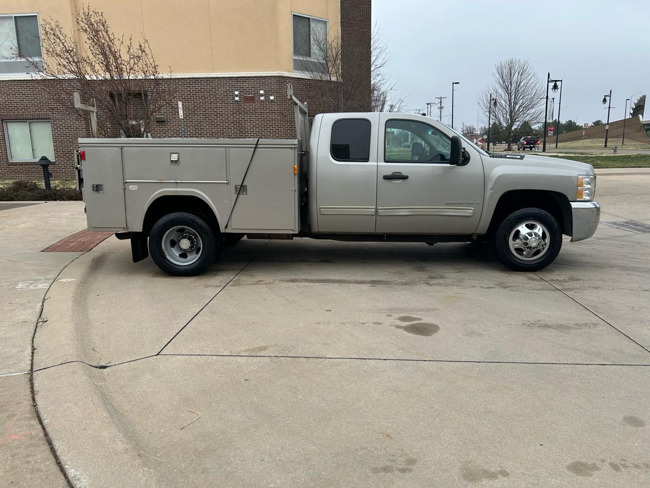 Chevrolet Silverado 3500HD LT1 Ext. Cab DRW 4WD 2009