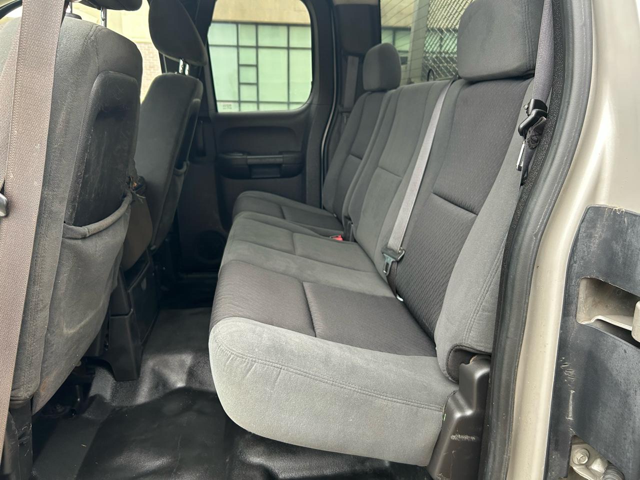 Chevrolet Silverado 3500HD LT1 Ext. Cab DRW 4WD 2009