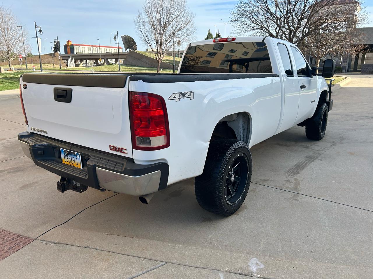 GMC Sierra 2500HD Work Truck Ext. Cab 4WD 2011