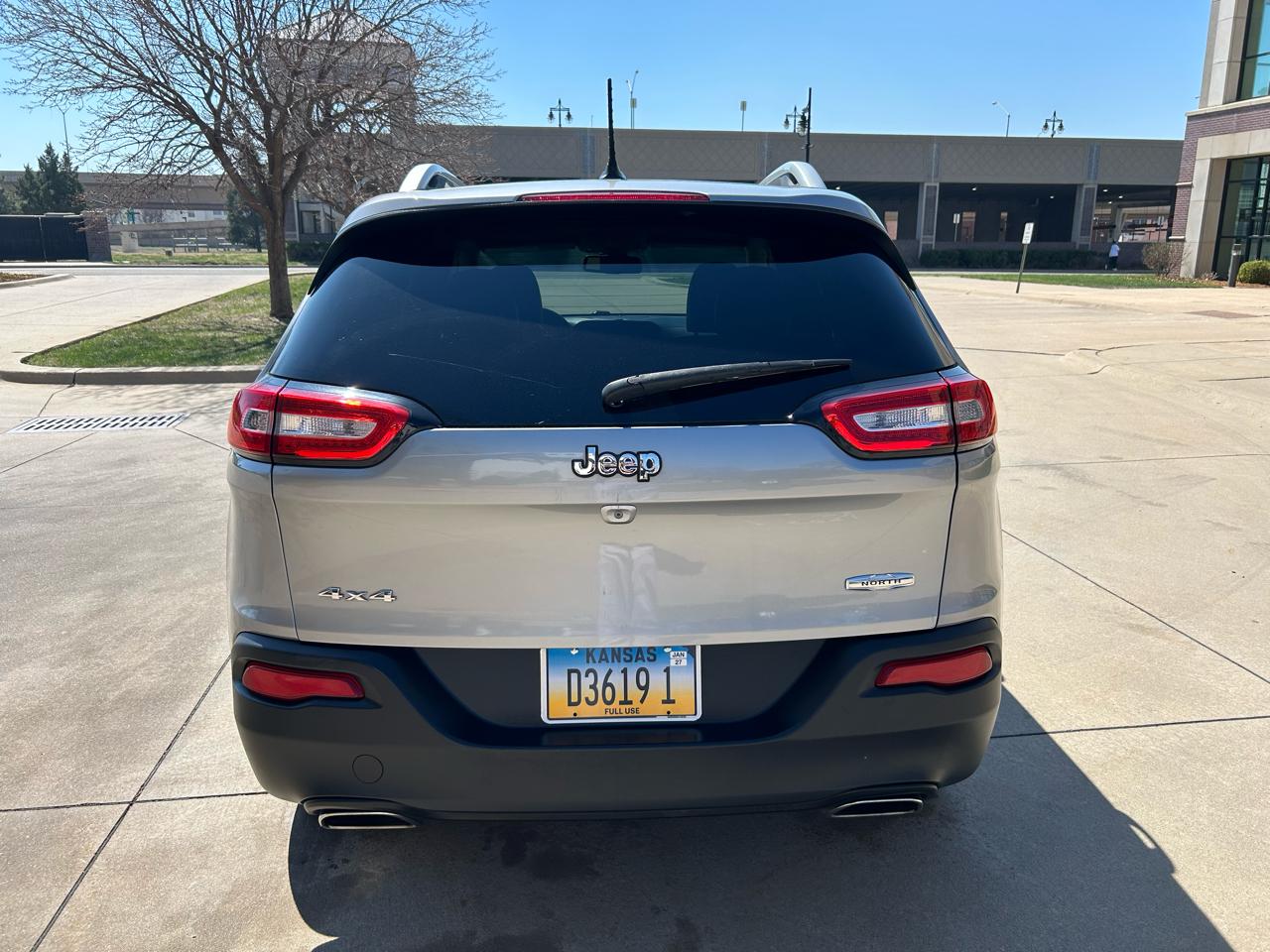 Jeep Cherokee Latitude 4WD 2015