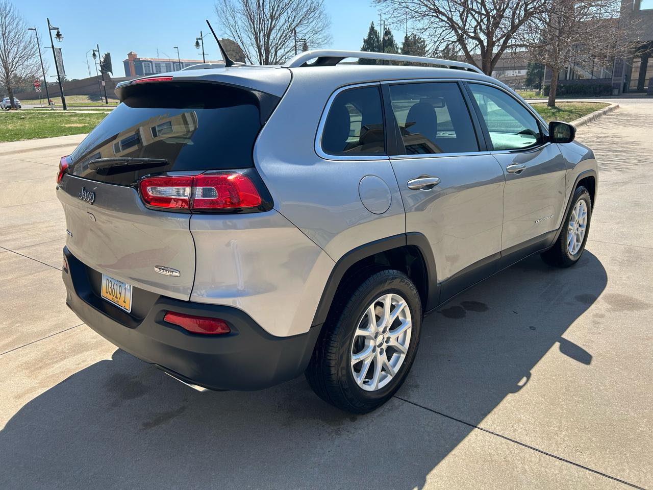 Jeep Cherokee Latitude 4WD 2015
