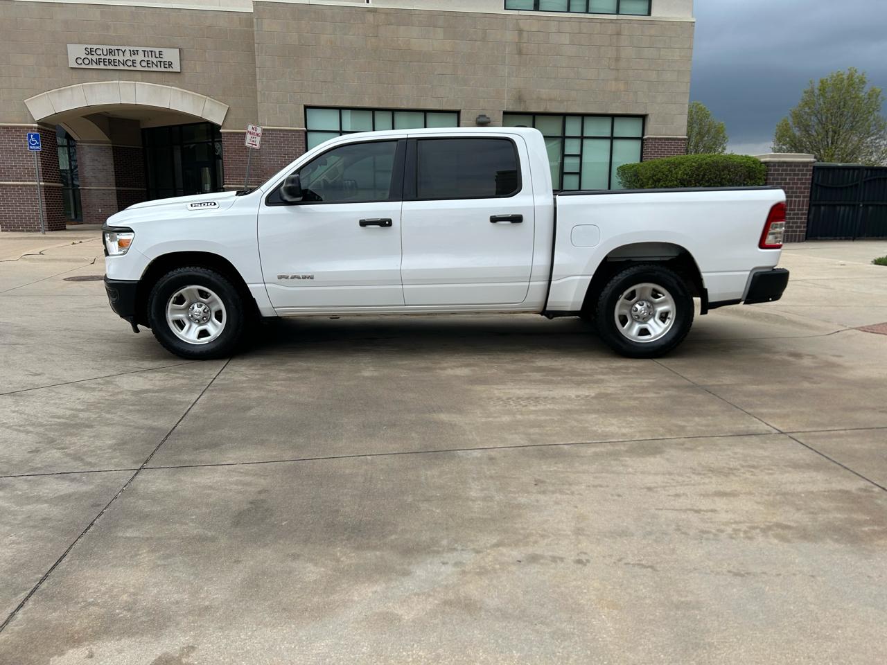 RAM 1500 Tradesman Crew Cab SWB 2WD 2020