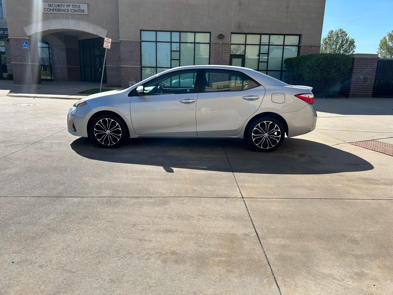 Toyota Corolla S Premium CVT 2015