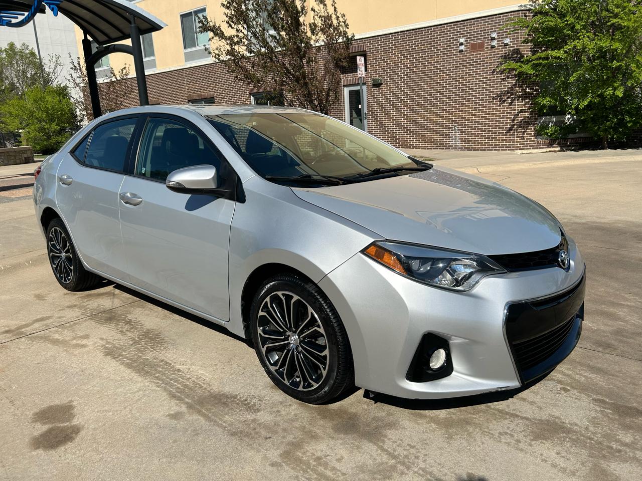 Toyota Corolla S Premium CVT 2015