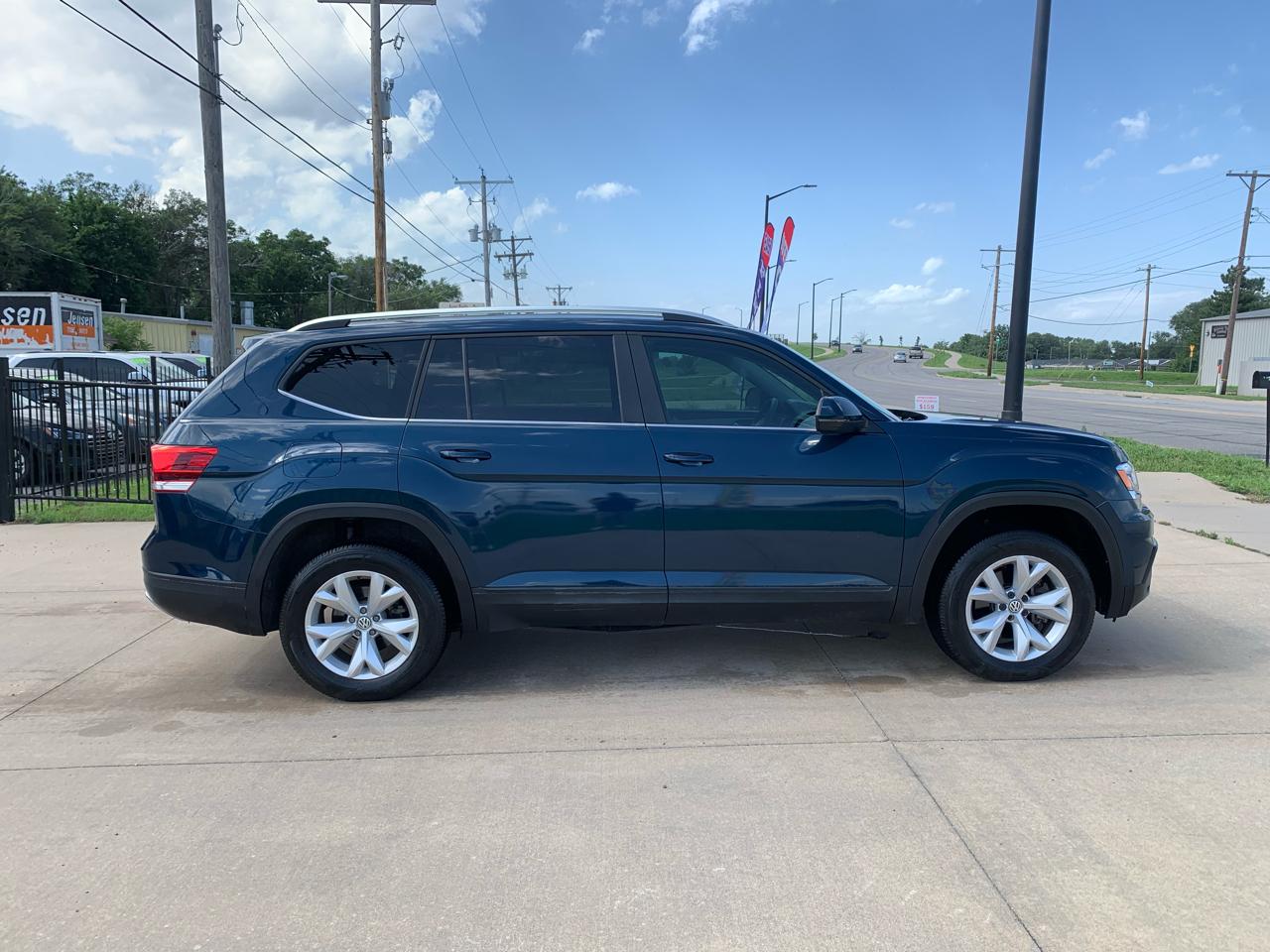 2018 Volkswagen Atlas S - Photo 8