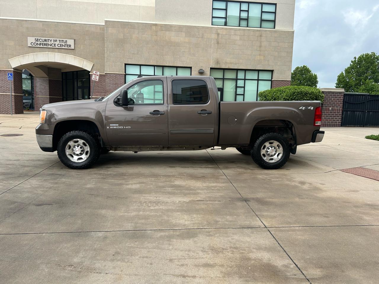 GMC Sierra 2500HD Work Truck Crew Cab Long Box 4WD 2007