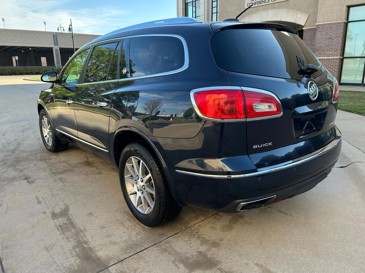 Buick Enclave Convenience FWD 2017