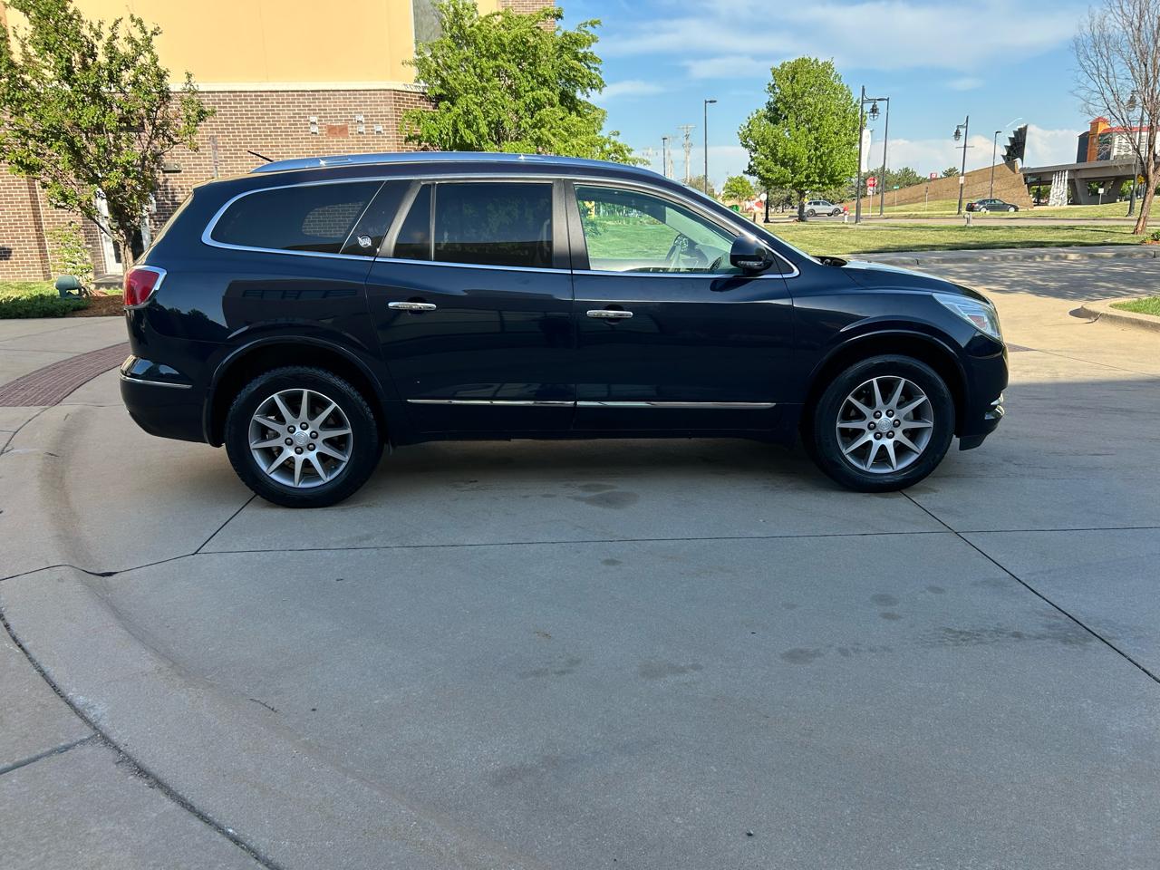 Buick Enclave Convenience FWD 2017