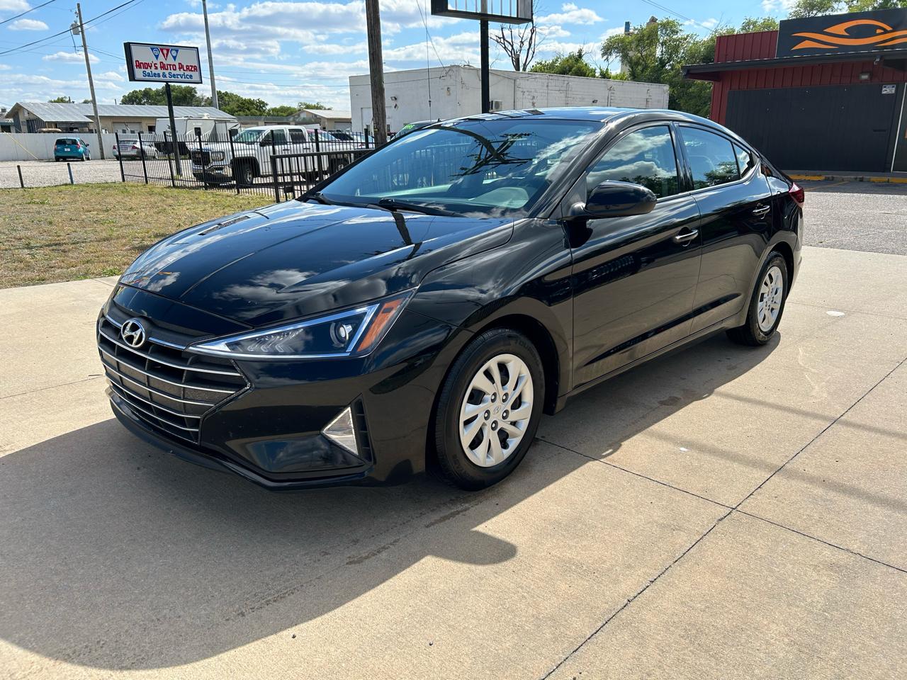 Hyundai Elantra  2019