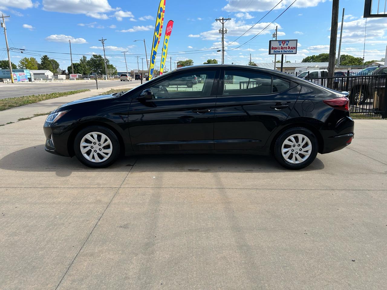 Hyundai Elantra  2019