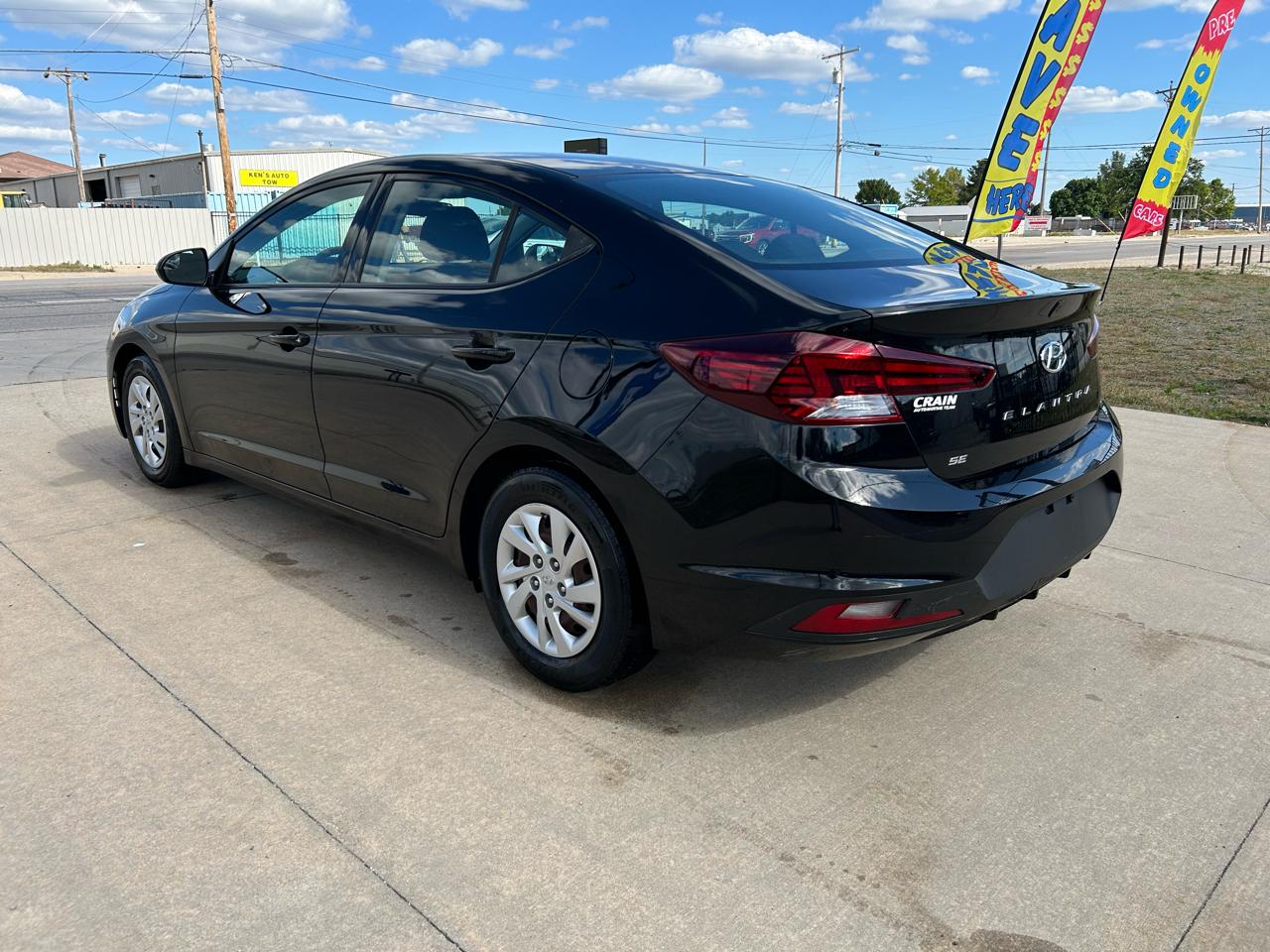 Hyundai Elantra  2019