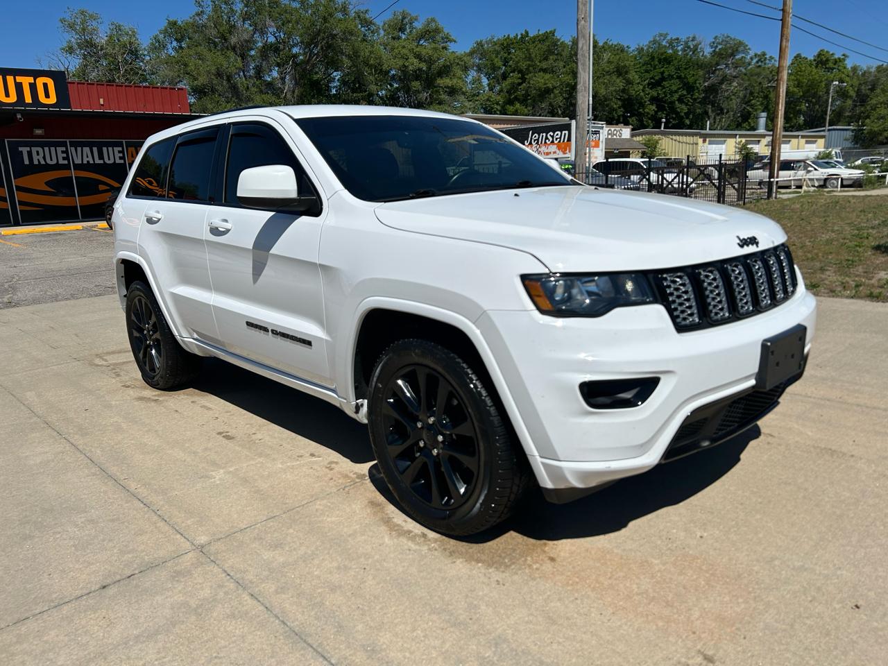 Jeep Grand Cherokee Laredo 4WD 2018