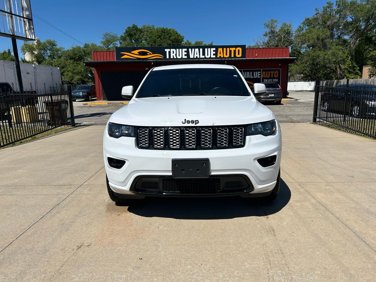Jeep Grand Cherokee Laredo 4WD 2018