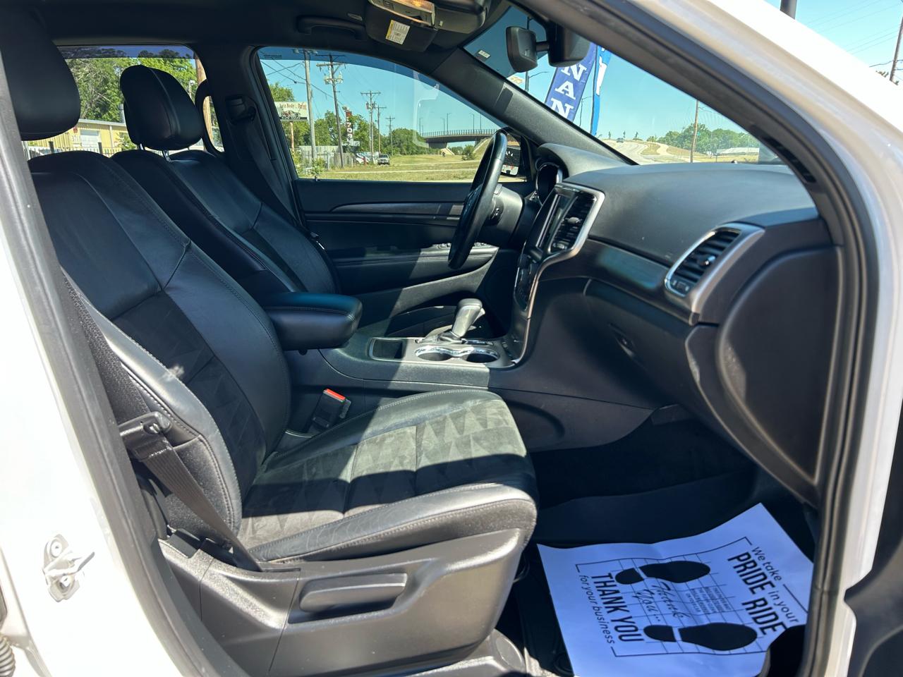 Jeep Grand Cherokee Laredo 4WD 2018