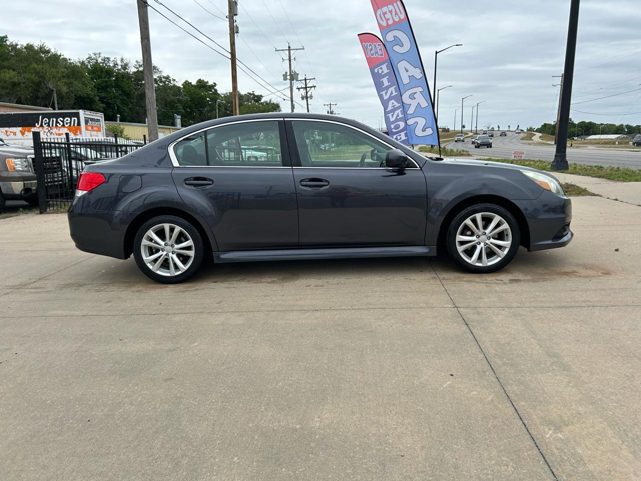 Subaru Legacy 2.5i Premium 2013