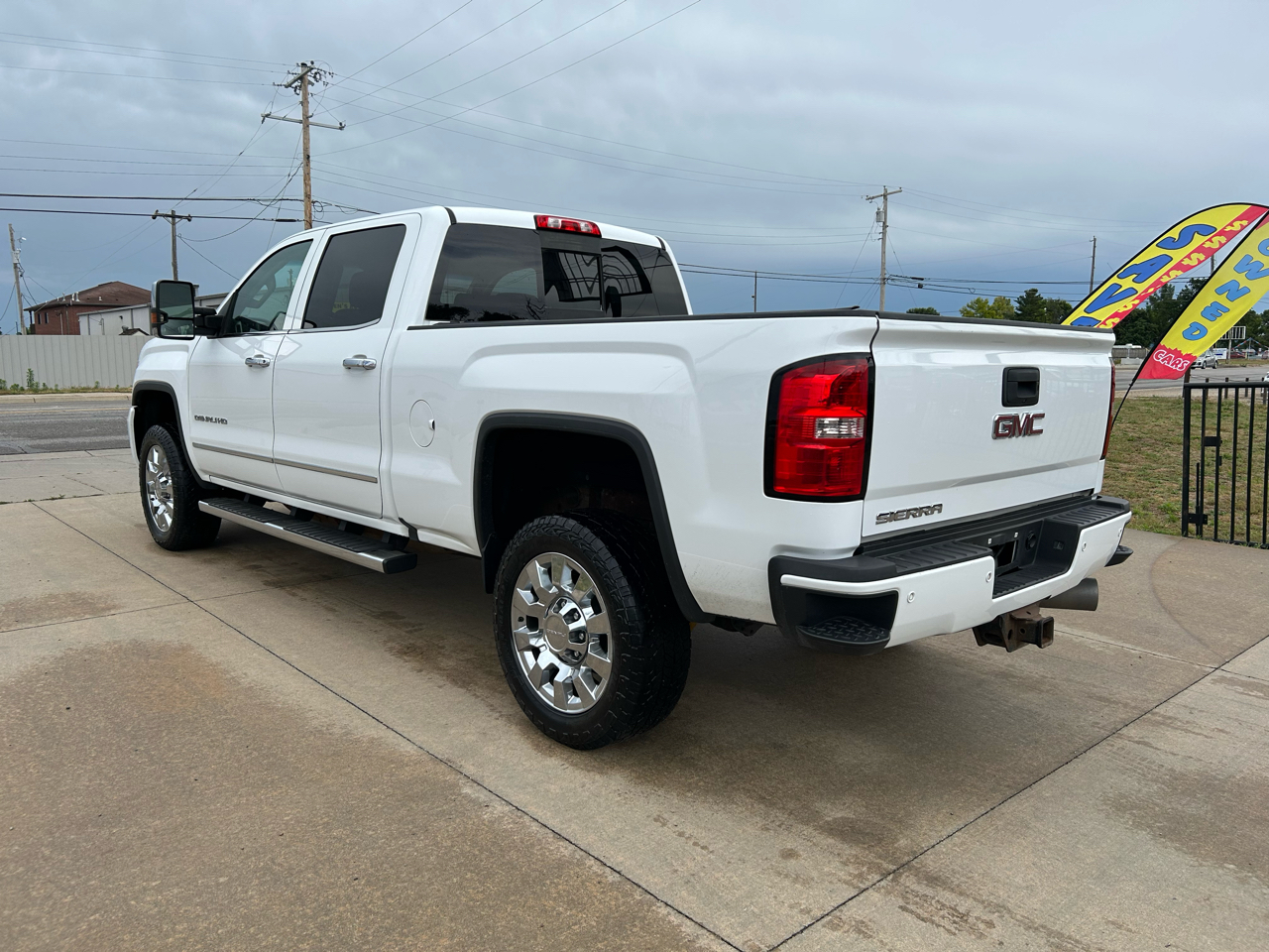 GMC Sierra 2500HD Denali Crew Cab 4WD 2016