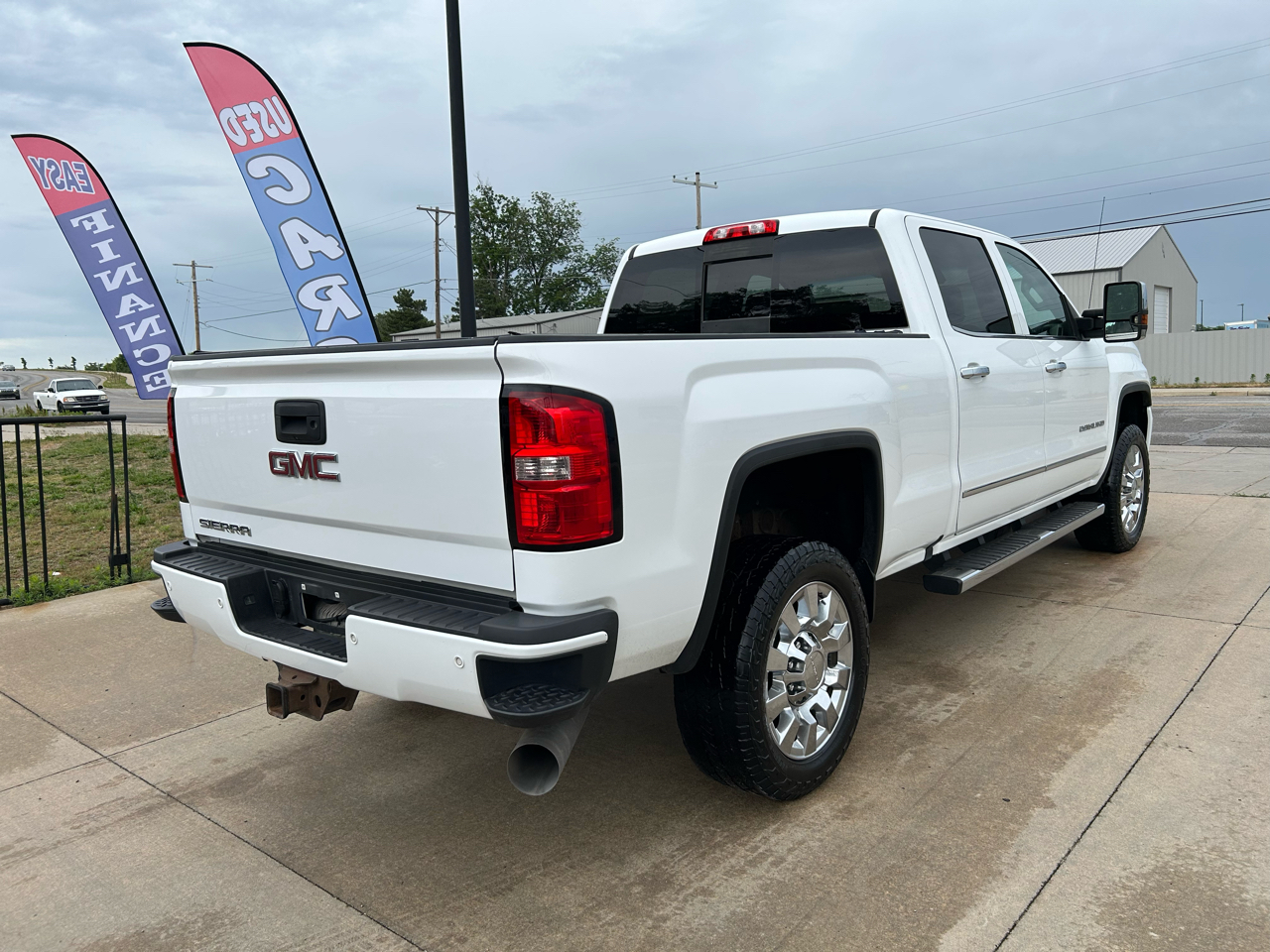 GMC Sierra 2500HD Denali Crew Cab 4WD 2016