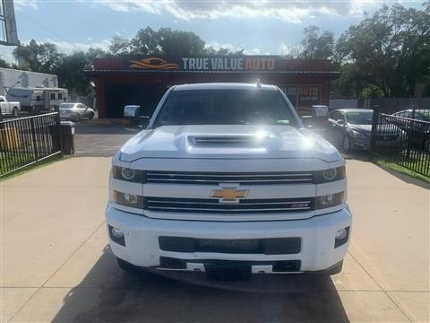 2019 Chevrolet Silverado 2500HD LT Crew Pickup 6.6L V8 Diesel RWD WITH 4x4