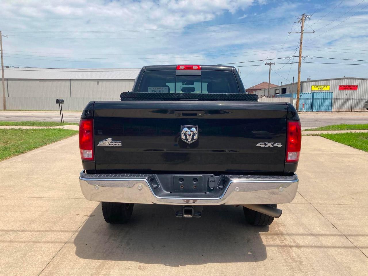 RAM 2500 SLT Crew Cab SWB 4WD 2017