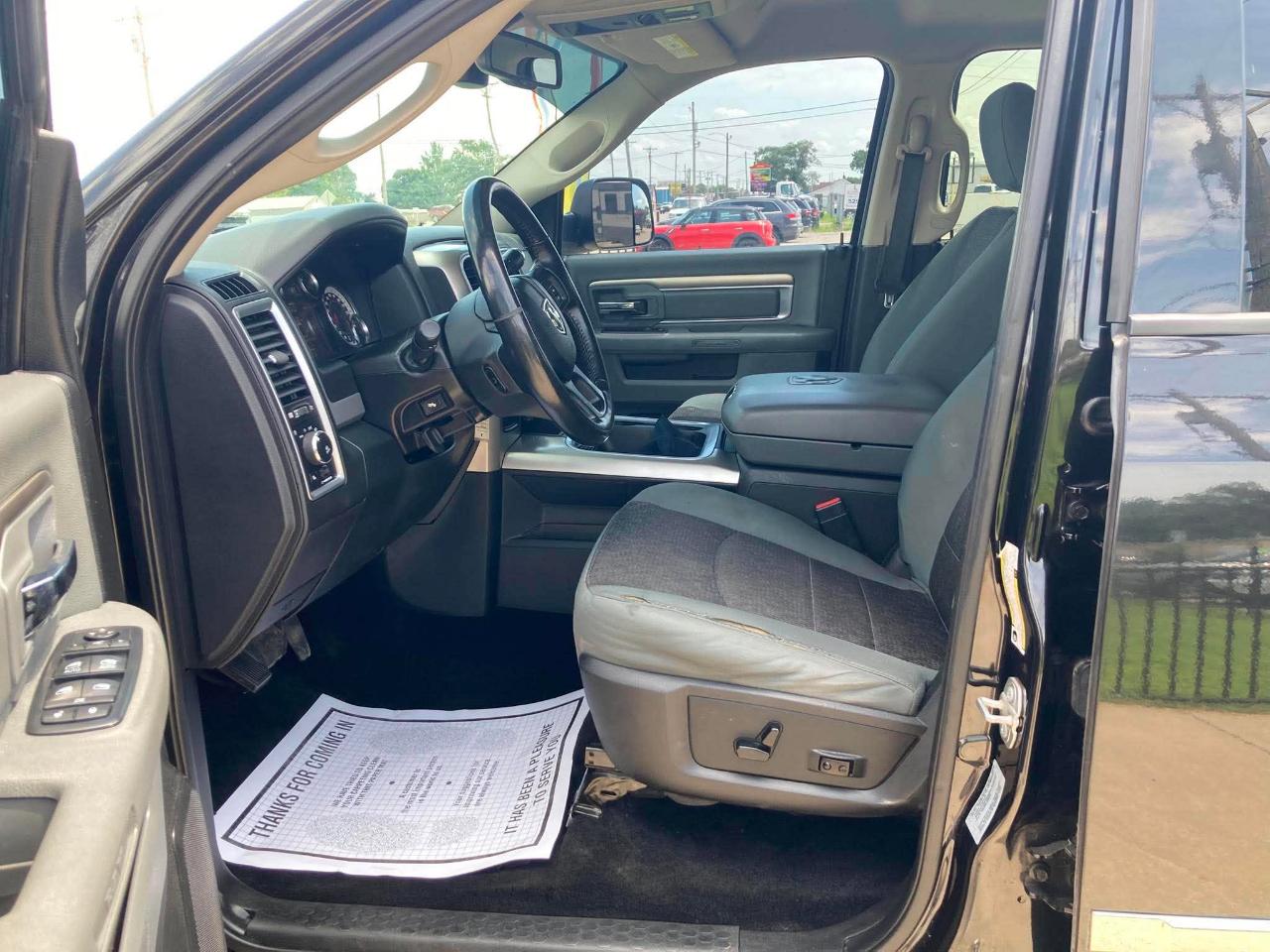 RAM 2500 SLT Crew Cab SWB 4WD 2017