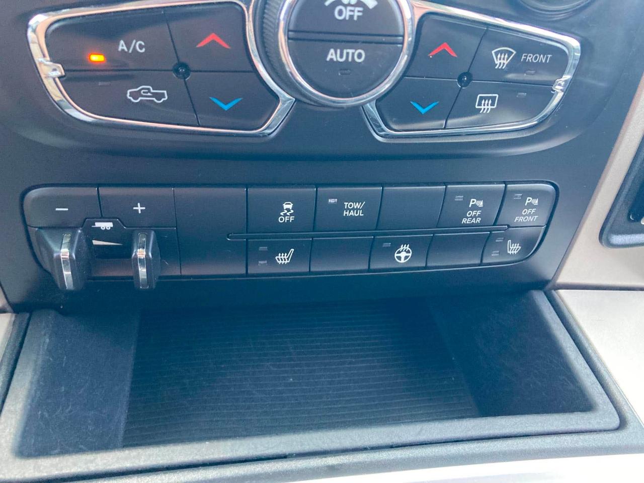 RAM 2500 SLT Crew Cab SWB 4WD 2017