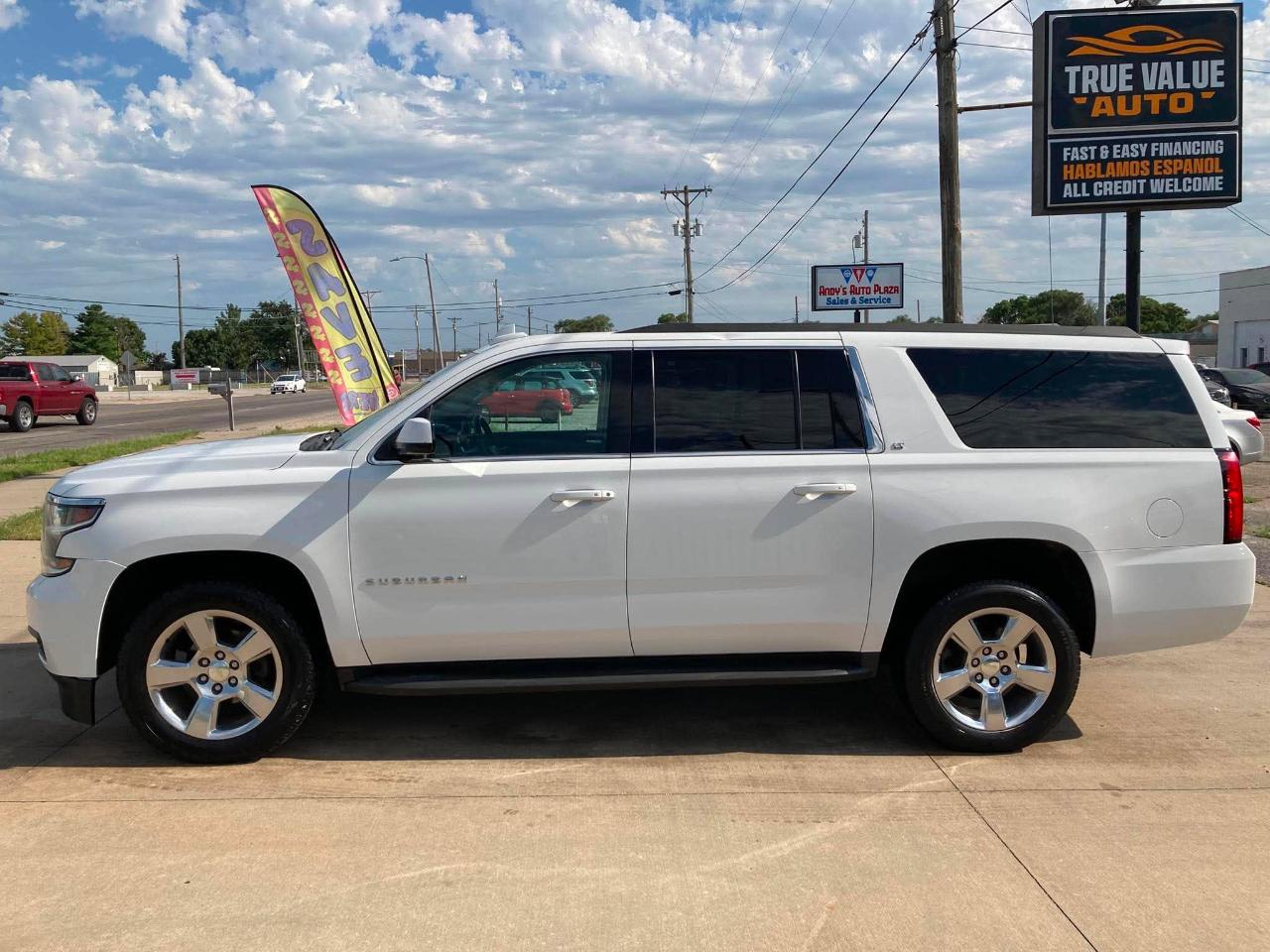Chevrolet Suburban LT 1500 4WD 2015