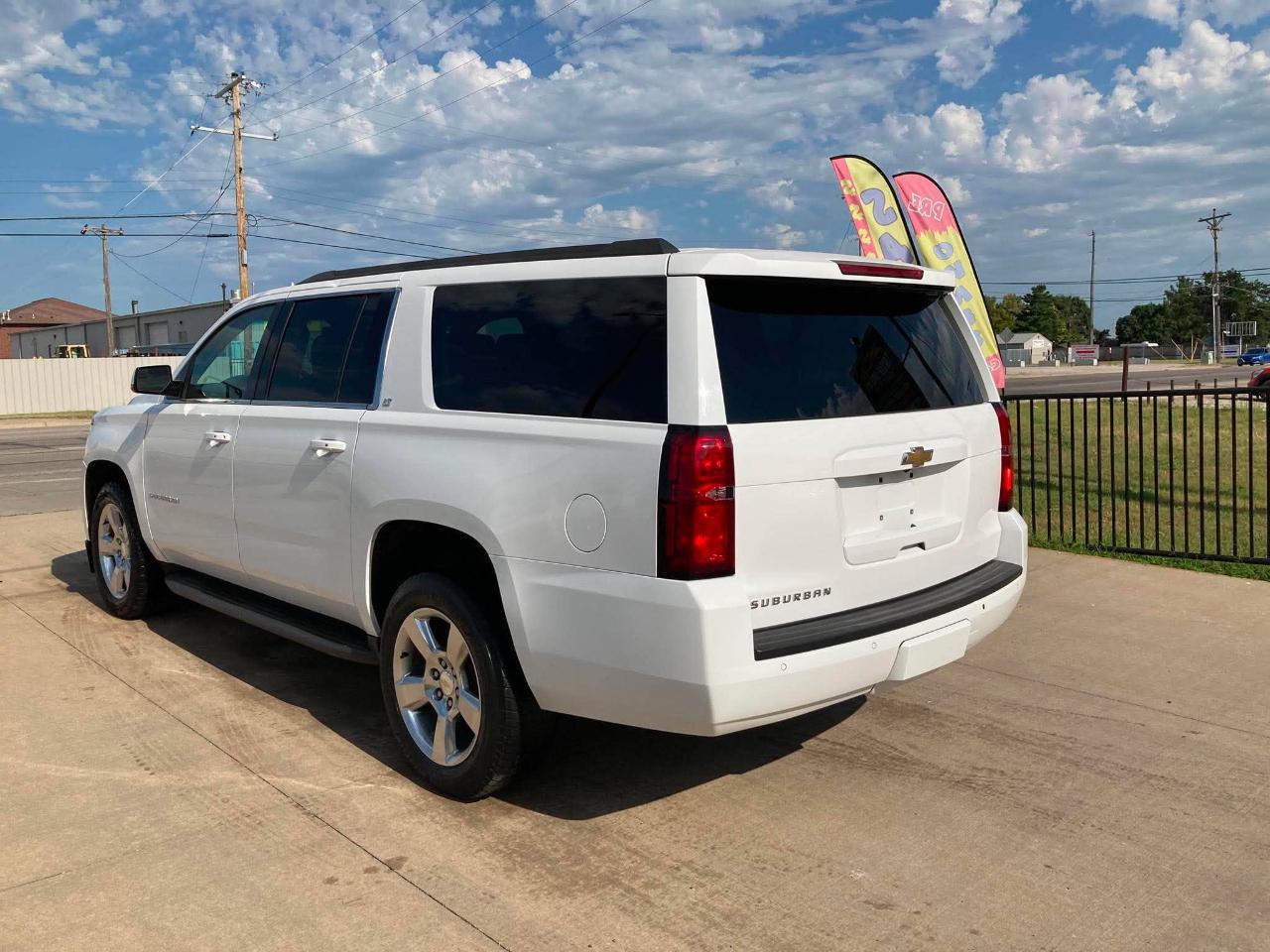 Chevrolet Suburban LT 1500 4WD 2015
