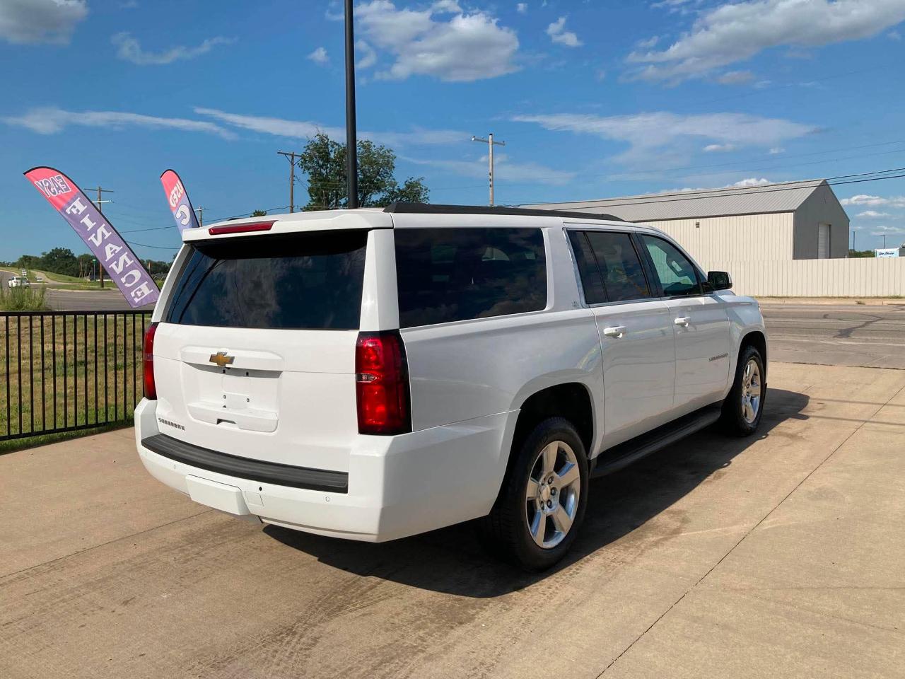 Chevrolet Suburban LT 1500 4WD 2015