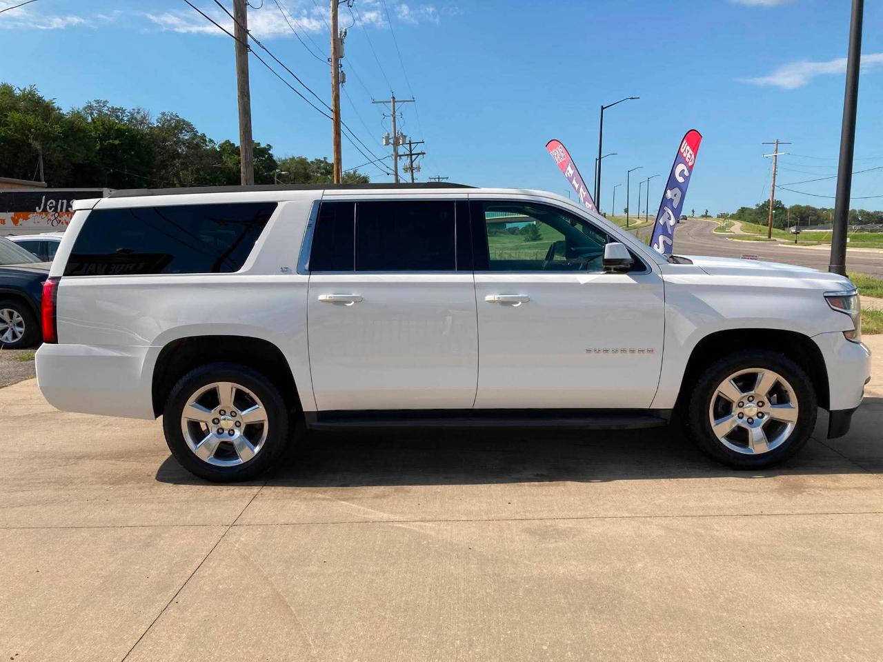 Chevrolet Suburban LT 1500 4WD 2015