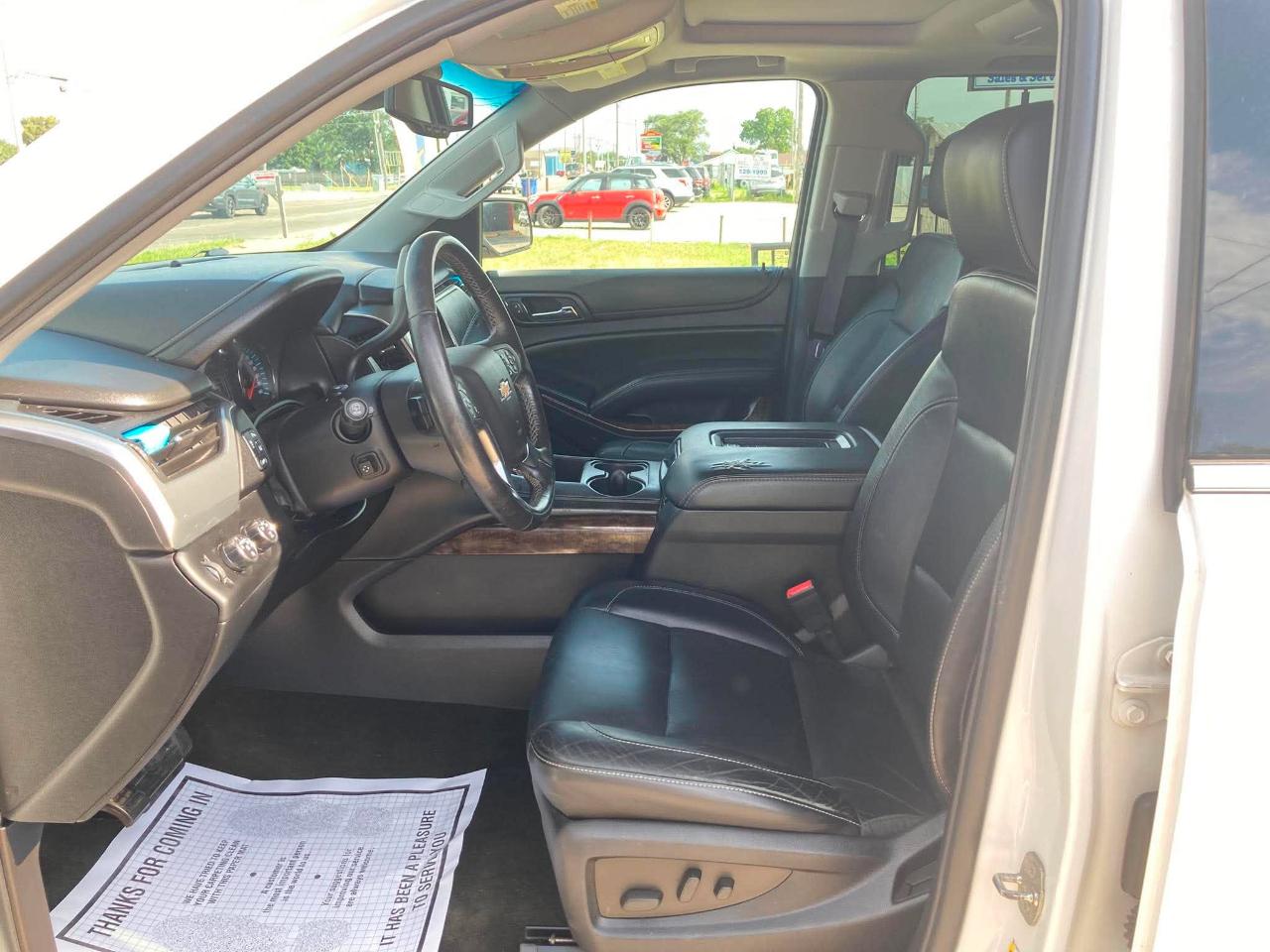 Chevrolet Suburban LT 1500 4WD 2015