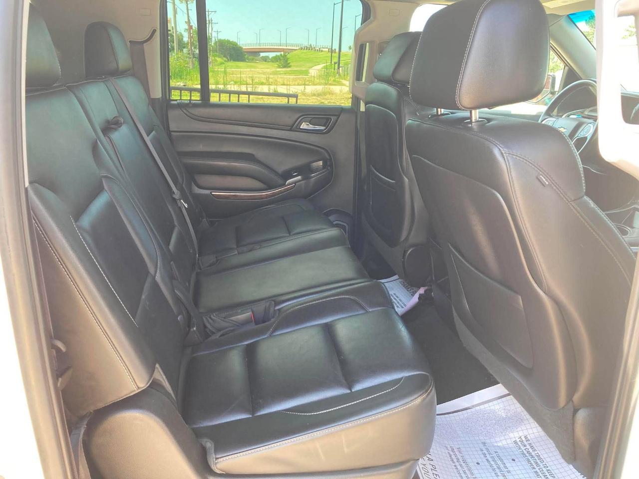 Chevrolet Suburban LT 1500 4WD 2015