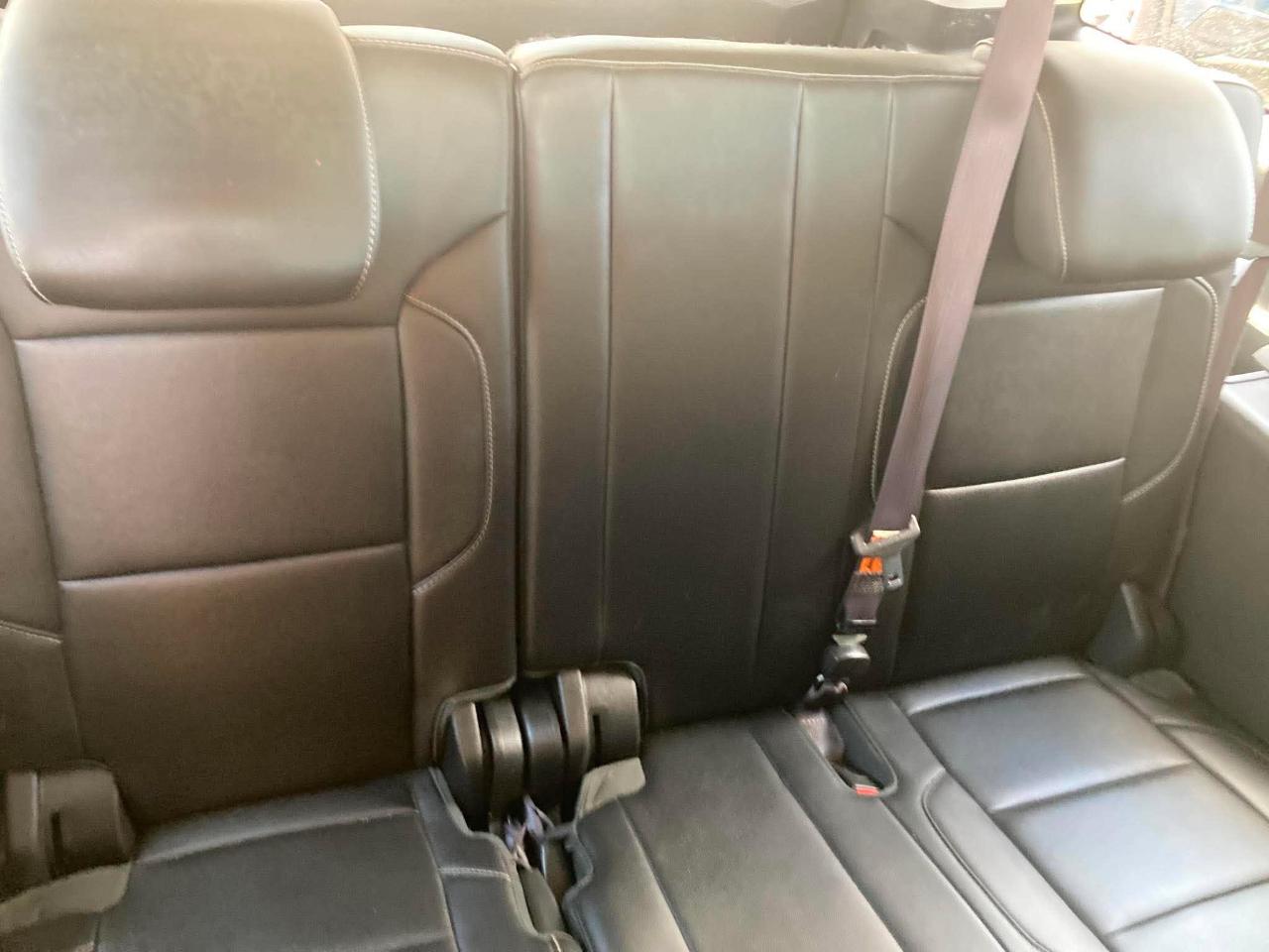 Chevrolet Suburban LT 1500 4WD 2015