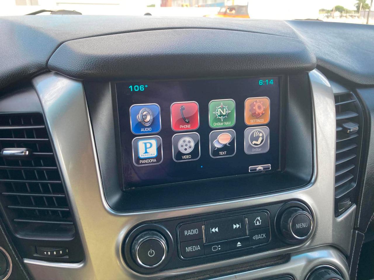 Chevrolet Suburban LT 1500 4WD 2015